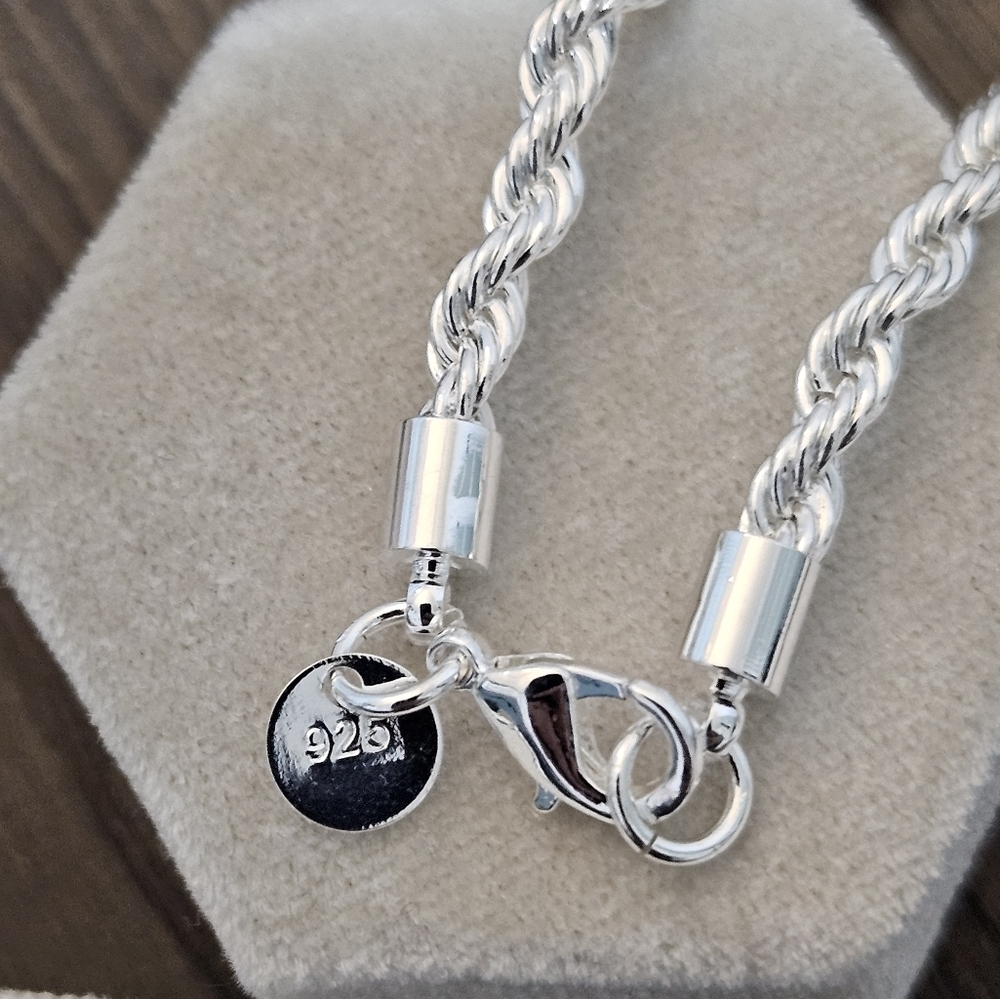 NEW Stamped Silver Twist Bracelet - Unisex - Picture 2 of 5